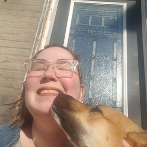 Meet your Posher, Sarah-lizz